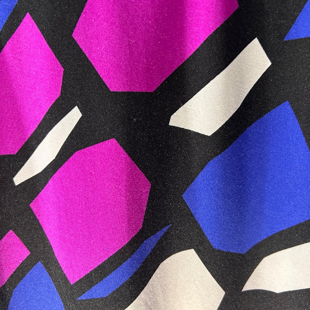 Studio by Tiana B Geometric Print Shift Dress in Size Large (Blue/Pink/Black) - Picture 8 of 10
